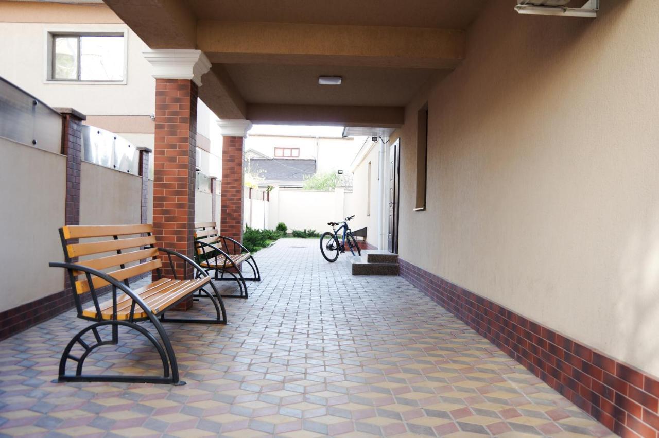 Chiernomorskie Apartamenty Odessa Ngoại thất bức ảnh